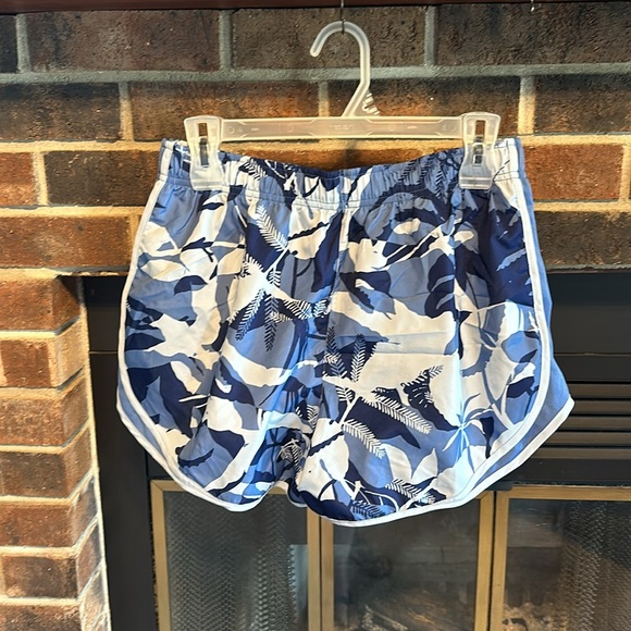 NWOT Nike Running Shorts - Picture 2 of 3